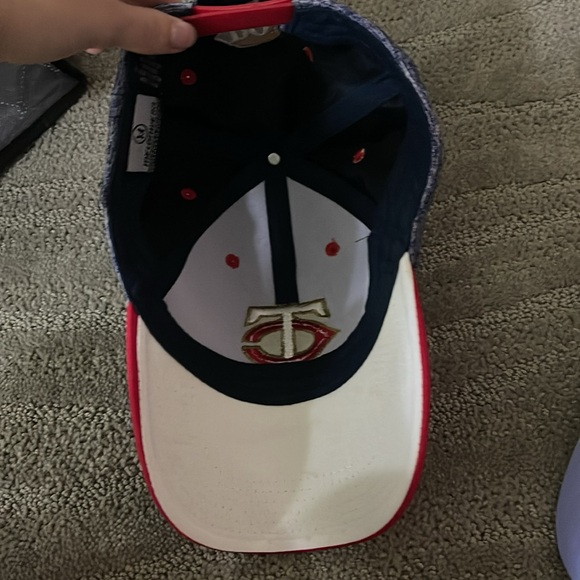 Twins cap - Picture 3 of 3